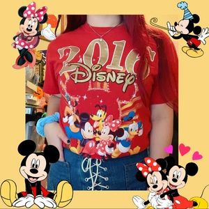 2016 Disney T-shirt ❤️🥰💕